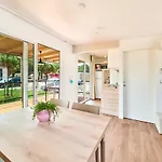 منتزه العطل Stella Maris Mobile Homes أوماغ