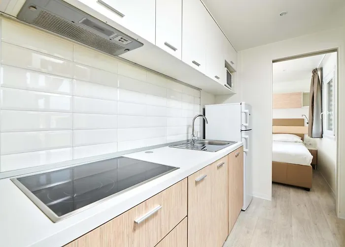 Stella Maris Mobile Homes 4*