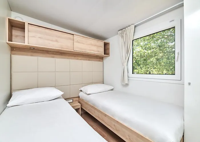 Stella Maris Mobile Homes 4*